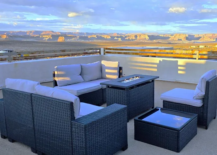 Hot Tub W/lake View, Roof Deck, Game Room, W/d